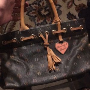 Vintage Dooney & Bourke shoulder bag